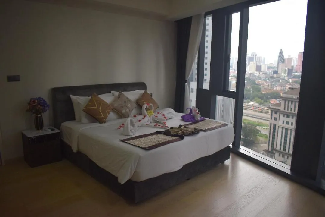 Star Holiday Sky Pool Klcc 쿠알라룸푸르 0*,  말레이시아